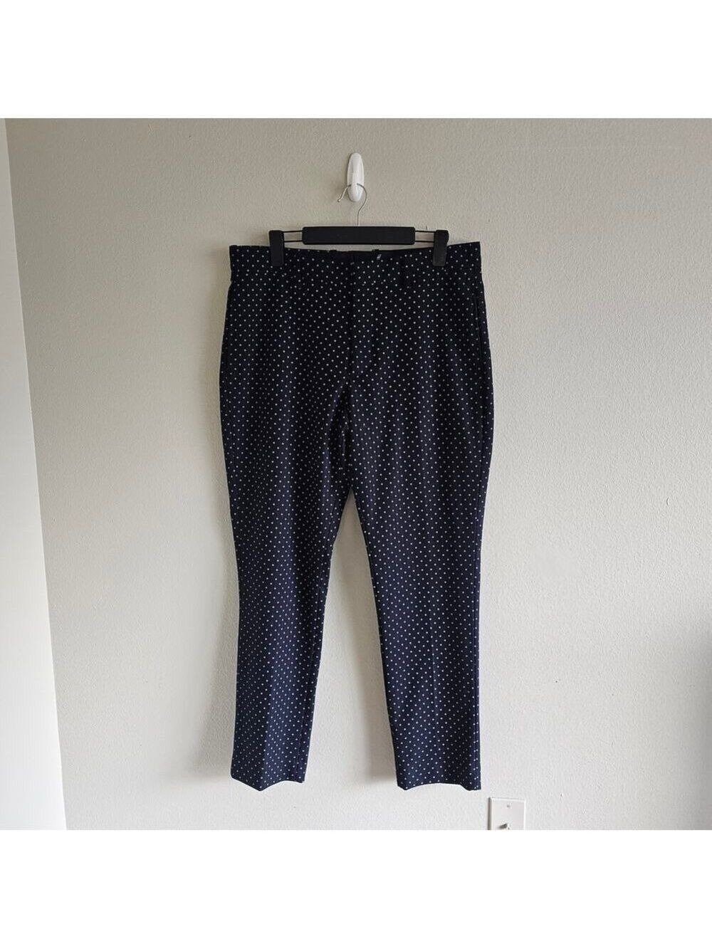 H & M Navy Blue Casual Slim Fit Pants Size 18